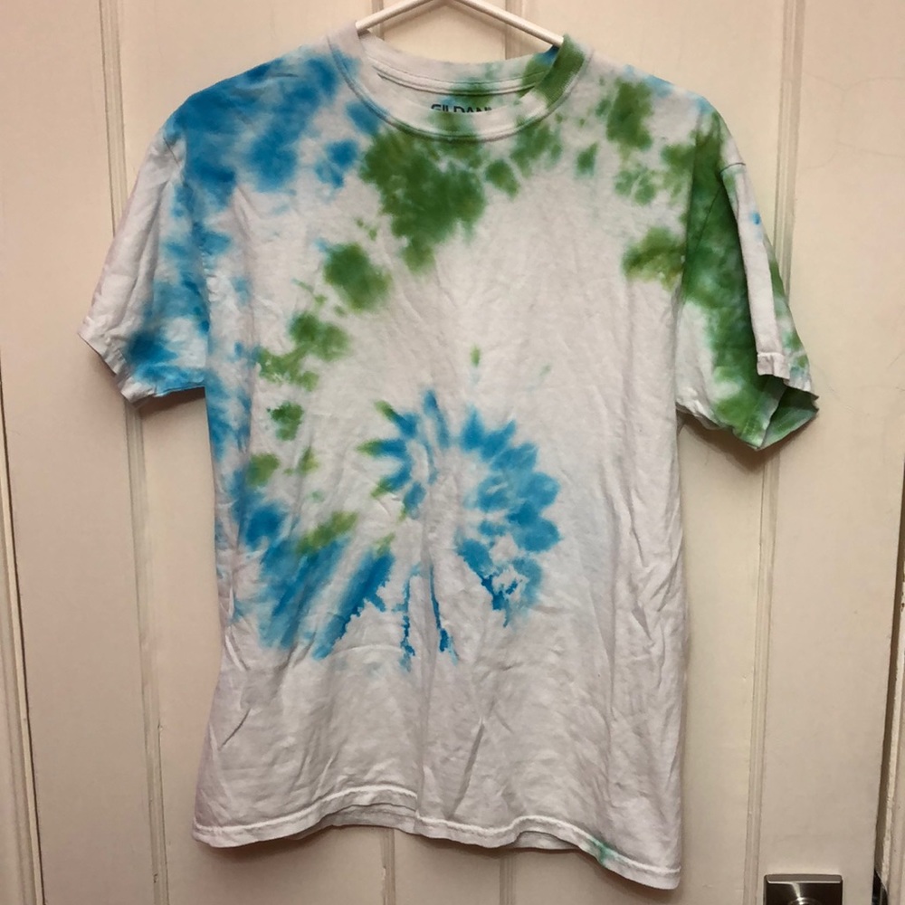 Blue and green tie dye t shirt